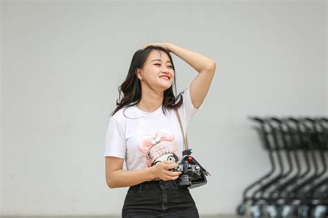 Peste 200.000 de fotografii gratuite cu Fete Frumoase。